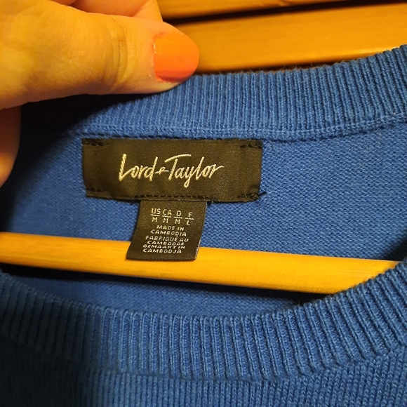 Lord & Taylor Royal Blue 💙 3/4 Sleeve Shirt - Picture 3 of 4